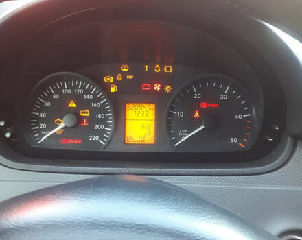 Синий Мерседес Вито, объемом двигателя 2.1 л и пробегом 338 тыс. км за 8300 $, фото 16 на Automoto.ua