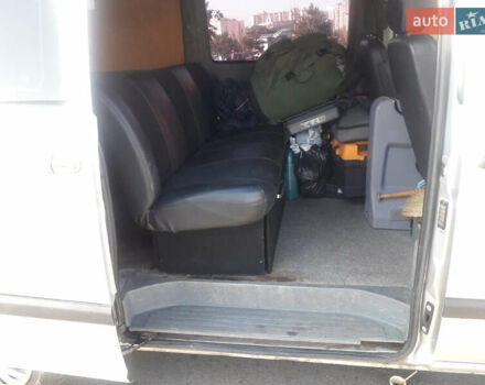 Синий Мерседес Вито, объемом двигателя 2.1 л и пробегом 338 тыс. км за 8300 $, фото 1 на Automoto.ua