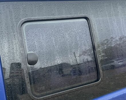 Синий Мерседес Вито, объемом двигателя 0 л и пробегом 390 тыс. км за 7999 $, фото 8 на Automoto.ua