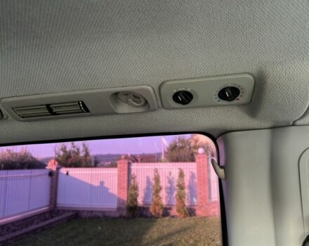 Синий Мерседес Вито, объемом двигателя 2.2 л и пробегом 230 тыс. км за 11400 $, фото 9 на Automoto.ua