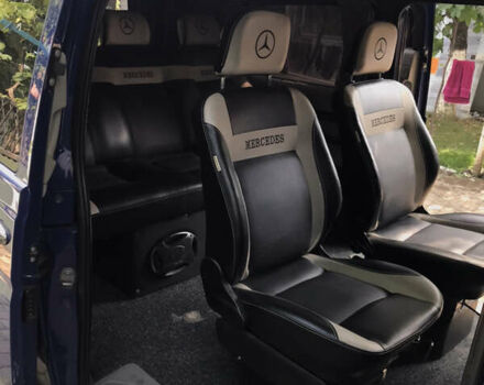 Синий Мерседес Вито, объемом двигателя 2.15 л и пробегом 221 тыс. км за 10000 $, фото 5 на Automoto.ua