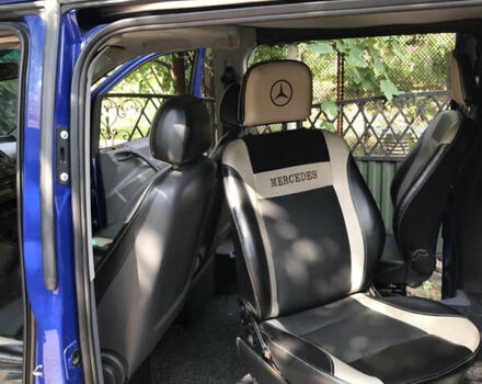 Синий Мерседес Вито, объемом двигателя 2.15 л и пробегом 221 тыс. км за 10000 $, фото 7 на Automoto.ua