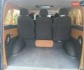 Синий Мерседес Вито, объемом двигателя 2.15 л и пробегом 295 тыс. км за 8900 $, фото 4 на Automoto.ua