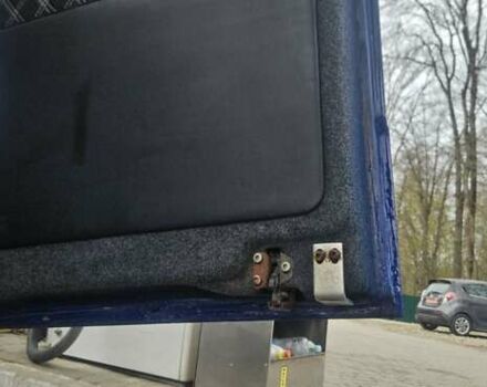 Синий Мерседес Вито, объемом двигателя 2.15 л и пробегом 404 тыс. км за 9999 $, фото 26 на Automoto.ua