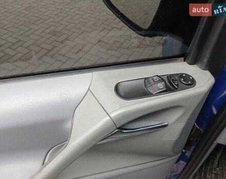 Синій Мерседес Віто, об'ємом двигуна 2.15 л та пробігом 345 тис. км за 10700 $, фото 19 на Automoto.ua