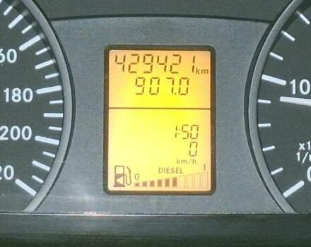 Синий Мерседес Вито, объемом двигателя 2.15 л и пробегом 429 тыс. км за 13034 $, фото 5 на Automoto.ua