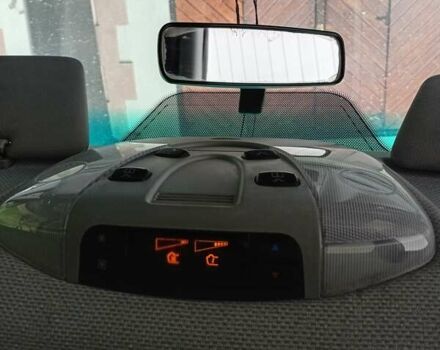 Синий Мерседес Вито, объемом двигателя 2.14 л и пробегом 395 тыс. км за 14500 $, фото 12 на Automoto.ua