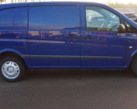 Синій Мерседес Віто, об'ємом двигуна 2.2 л та пробігом 145 тис. км за 8600 $, фото 3 на Automoto.ua