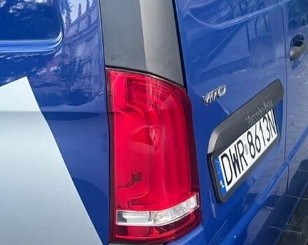 Синий Мерседес Вито, объемом двигателя 2.2 л и пробегом 270 тыс. км за 12216 $, фото 3 на Automoto.ua