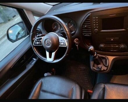 Синий Мерседес Вито, объемом двигателя 2.2 л и пробегом 270 тыс. км за 12216 $, фото 5 на Automoto.ua