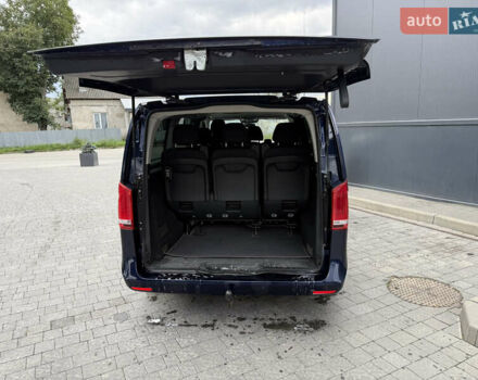 Мерседес Вито 2016 в Ужгороде на Automoto.ua Синий Мерседес Вито, объемом двигателя 2.14 л и пробегом 285 тыс. км за 24800 $, фото 4 на Automoto.ua