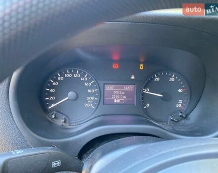 Синий Мерседес Вито, объемом двигателя 1.6 л и пробегом 230 тыс. км за 15500 $, фото 19 на Automoto.ua