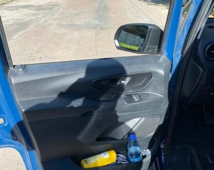 Синий Мерседес Вито, объемом двигателя 1.6 л и пробегом 230 тыс. км за 15500 $, фото 24 на Automoto.ua