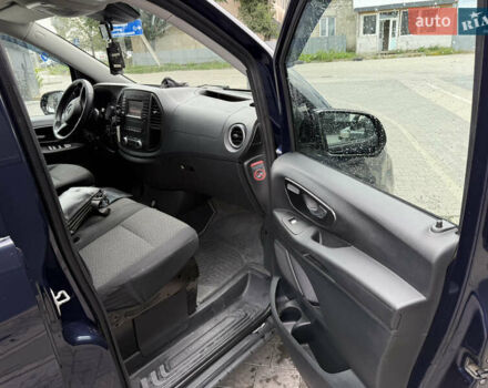 Мерседес Вито 2016 в Ужгороде на Automoto.ua Синий Мерседес Вито, объемом двигателя 2.14 л и пробегом 285 тыс. км за 24800 $, фото 9 на Automoto.ua