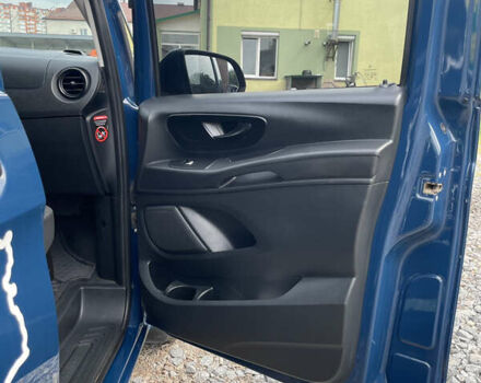 Синій Мерседес Віто, об'ємом двигуна 2.2 л та пробігом 240 тис. км за 21500 $, фото 13 на Automoto.ua