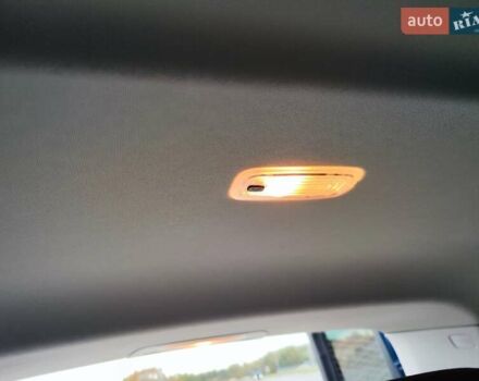 Синій Мерседес Віто, об'ємом двигуна 2.2 л та пробігом 200 тис. км за 33888 $, фото 99 на Automoto.ua