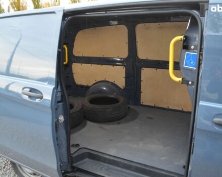 Синий Мерседес Вито, объемом двигателя 0 л и пробегом 38 тыс. км за 15000 $, фото 9 на Automoto.ua