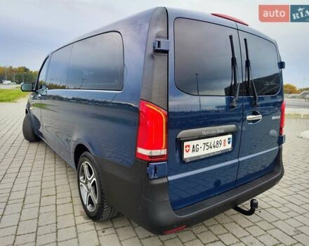 Синій Мерседес Віто, об'ємом двигуна 2.2 л та пробігом 200 тис. км за 33888 $, фото 22 на Automoto.ua