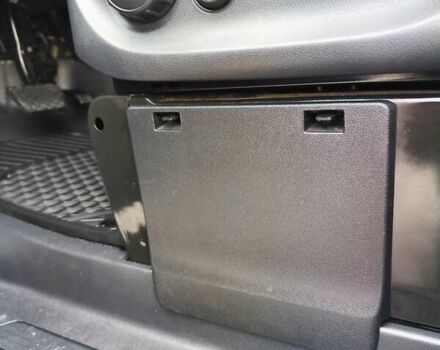 Синій Мерседес Віто, об'ємом двигуна 2.2 л та пробігом 200 тис. км за 33888 $, фото 65 на Automoto.ua