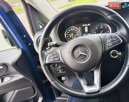 Синій Мерседес Віто, об'ємом двигуна 2.2 л та пробігом 200 тис. км за 33888 $, фото 59 на Automoto.ua