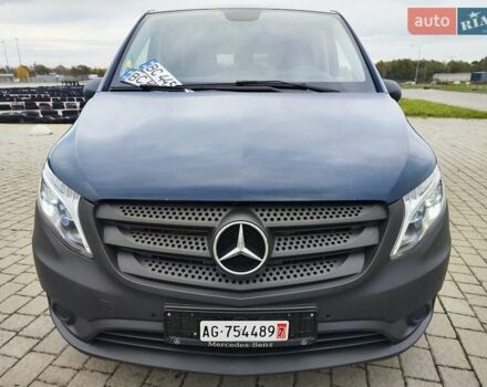 Синій Мерседес Віто, об'ємом двигуна 2.2 л та пробігом 200 тис. км за 33888 $, фото 25 на Automoto.ua