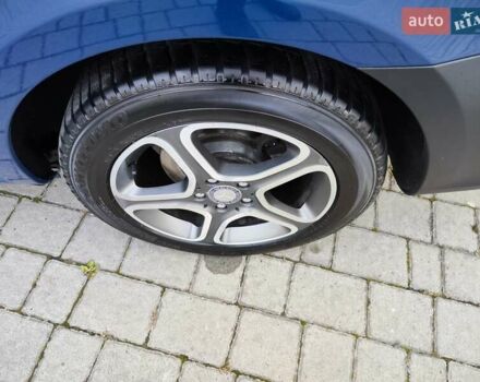 Синій Мерседес Віто, об'ємом двигуна 2.2 л та пробігом 200 тис. км за 33888 $, фото 37 на Automoto.ua