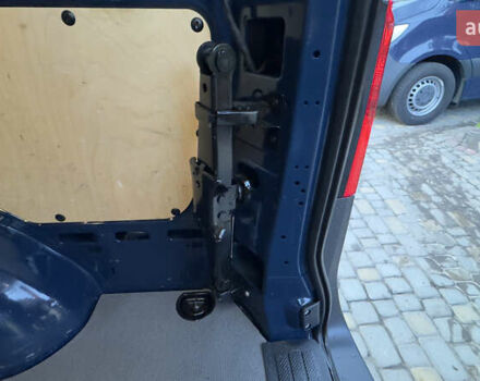 Синий Мерседес Вито, объемом двигателя 2.14 л и пробегом 297 тыс. км за 23150 $, фото 34 на Automoto.ua