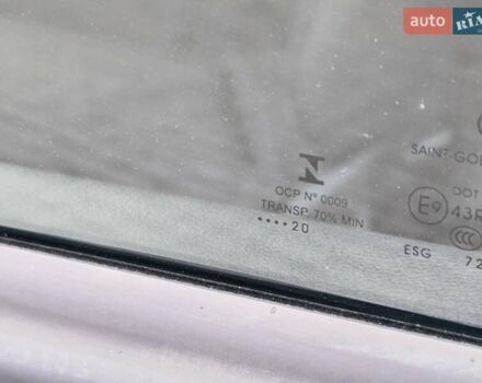 Синій Мерседес Віто, об'ємом двигуна 2.2 л та пробігом 200 тис. км за 33888 $, фото 38 на Automoto.ua