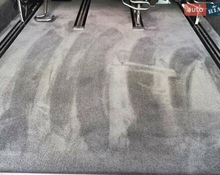 Синій Мерседес Віто, об'ємом двигуна 2.2 л та пробігом 200 тис. км за 33888 $, фото 119 на Automoto.ua