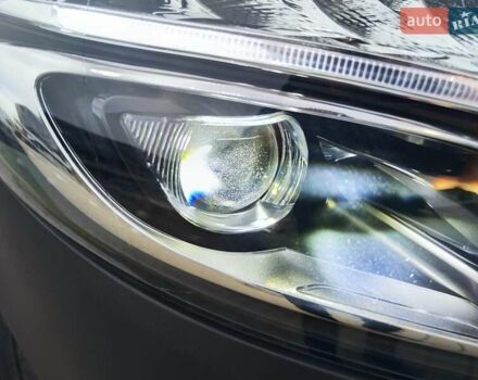 Синій Мерседес Віто, об'ємом двигуна 2.2 л та пробігом 200 тис. км за 33888 $, фото 9 на Automoto.ua