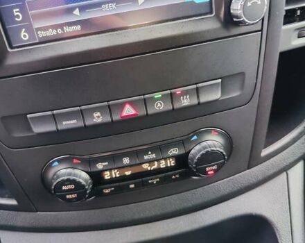 Синій Мерседес Віто, об'ємом двигуна 2.2 л та пробігом 200 тис. км за 33888 $, фото 50 на Automoto.ua