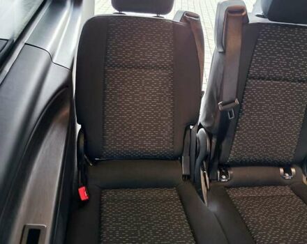 Синій Мерседес Віто, об'ємом двигуна 2.2 л та пробігом 200 тис. км за 33888 $, фото 97 на Automoto.ua