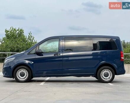 Синий Мерседес Вито, объемом двигателя 1.75 л и пробегом 195 тыс. км за 19400 $, фото 2 на Automoto.ua