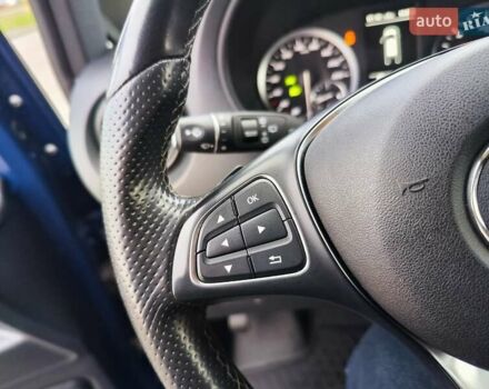 Синій Мерседес Віто, об'ємом двигуна 2.2 л та пробігом 200 тис. км за 33888 $, фото 58 на Automoto.ua