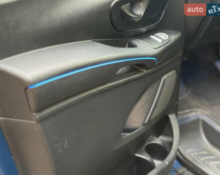 Синий Мерседес Вито, объемом двигателя 2.14 л и пробегом 156 тыс. км за 29500 $, фото 20 на Automoto.ua