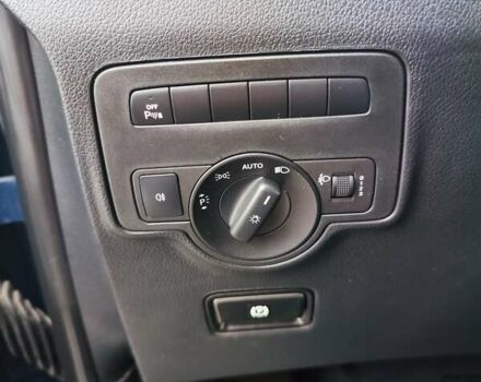 Синій Мерседес Віто, об'ємом двигуна 2.2 л та пробігом 200 тис. км за 33888 $, фото 61 на Automoto.ua