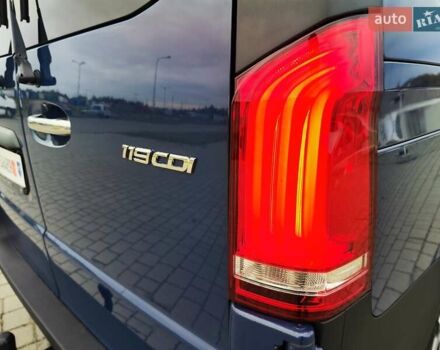 Синій Мерседес Віто, об'ємом двигуна 2.2 л та пробігом 200 тис. км за 33888 $, фото 19 на Automoto.ua