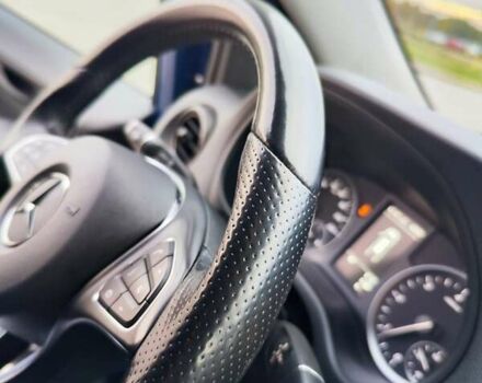 Синій Мерседес Віто, об'ємом двигуна 2.2 л та пробігом 200 тис. км за 33888 $, фото 56 на Automoto.ua