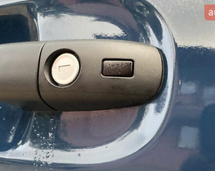 Синий Мерседес Вито, объемом двигателя 2.14 л и пробегом 297 тыс. км за 23150 $, фото 22 на Automoto.ua