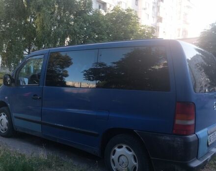 Синий Мерседес Вито, объемом двигателя 2.1 л и пробегом 339 тыс. км за 4500 $, фото 3 на Automoto.ua