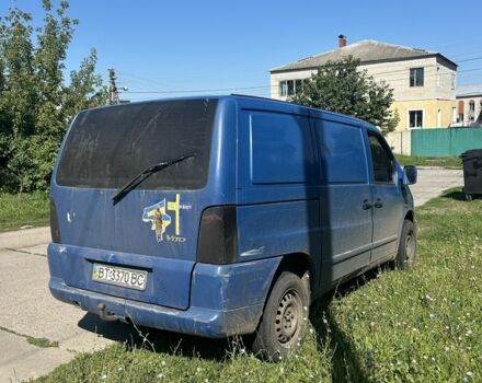 Синий Мерседес Вито, объемом двигателя 2.2 л и пробегом 1000 тыс. км за 2533 $, фото 4 на Automoto.ua
