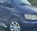 Синий Мерседес Вито, объемом двигателя 2.1 л и пробегом 379 тыс. км за 5200 $, фото 2 на Automoto.ua