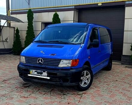 Синий Мерседес Вито, объемом двигателя 2.3 л и пробегом 315 тыс. км за 2700 $, фото 2 на Automoto.ua