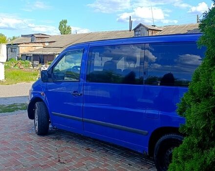 Синий Мерседес Вито, объемом двигателя 2.3 л и пробегом 315 тыс. км за 2700 $, фото 3 на Automoto.ua
