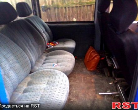 Синий Мерседес Вито, объемом двигателя 2.2 л и пробегом 0 тыс. км за 6000 $, фото 2 на Automoto.ua