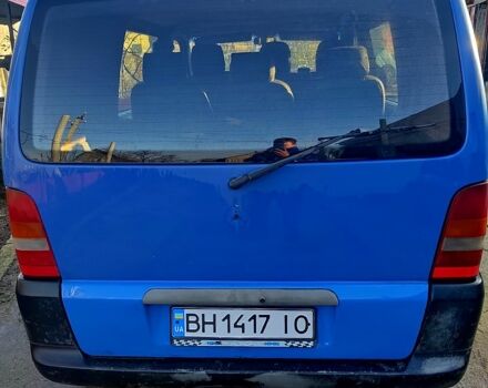 Синий Мерседес Вито, объемом двигателя 2.1 л и пробегом 450 тыс. км за 5000 $, фото 3 на Automoto.ua