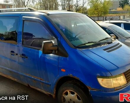 Синий Мерседес Вито, объемом двигателя 2.2 л и пробегом 530 тыс. км за 2500 $, фото 1 на Automoto.ua