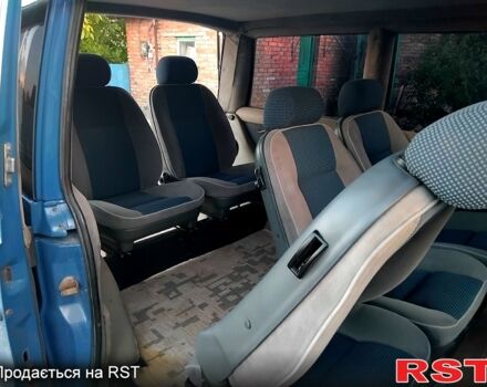 Синий Мерседес Вито, объемом двигателя 2.2 л и пробегом 580 тыс. км за 4900 $, фото 12 на Automoto.ua