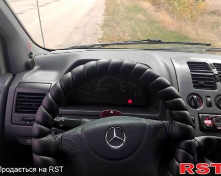 Синий Мерседес Вито, объемом двигателя 2.2 л и пробегом 580 тыс. км за 4900 $, фото 9 на Automoto.ua
