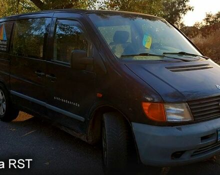 Синий Мерседес Вито, объемом двигателя 2.1 л и пробегом 511 тыс. км за 3500 $, фото 2 на Automoto.ua